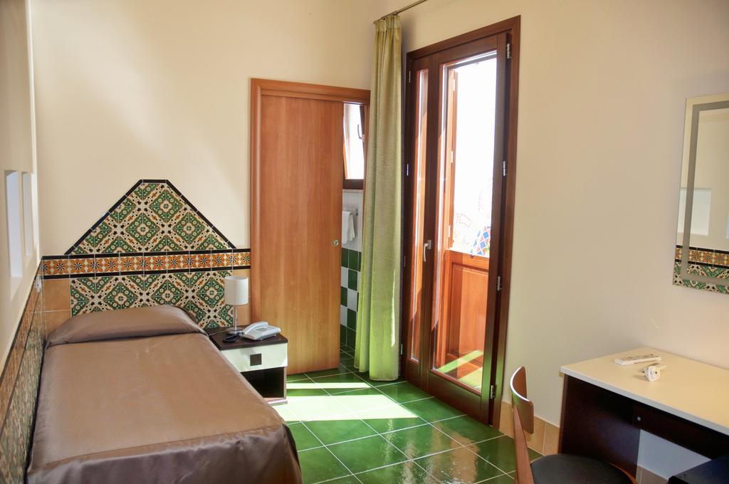 Hotel Riva Del Sole San Vito Lo Capo Extérieur photo